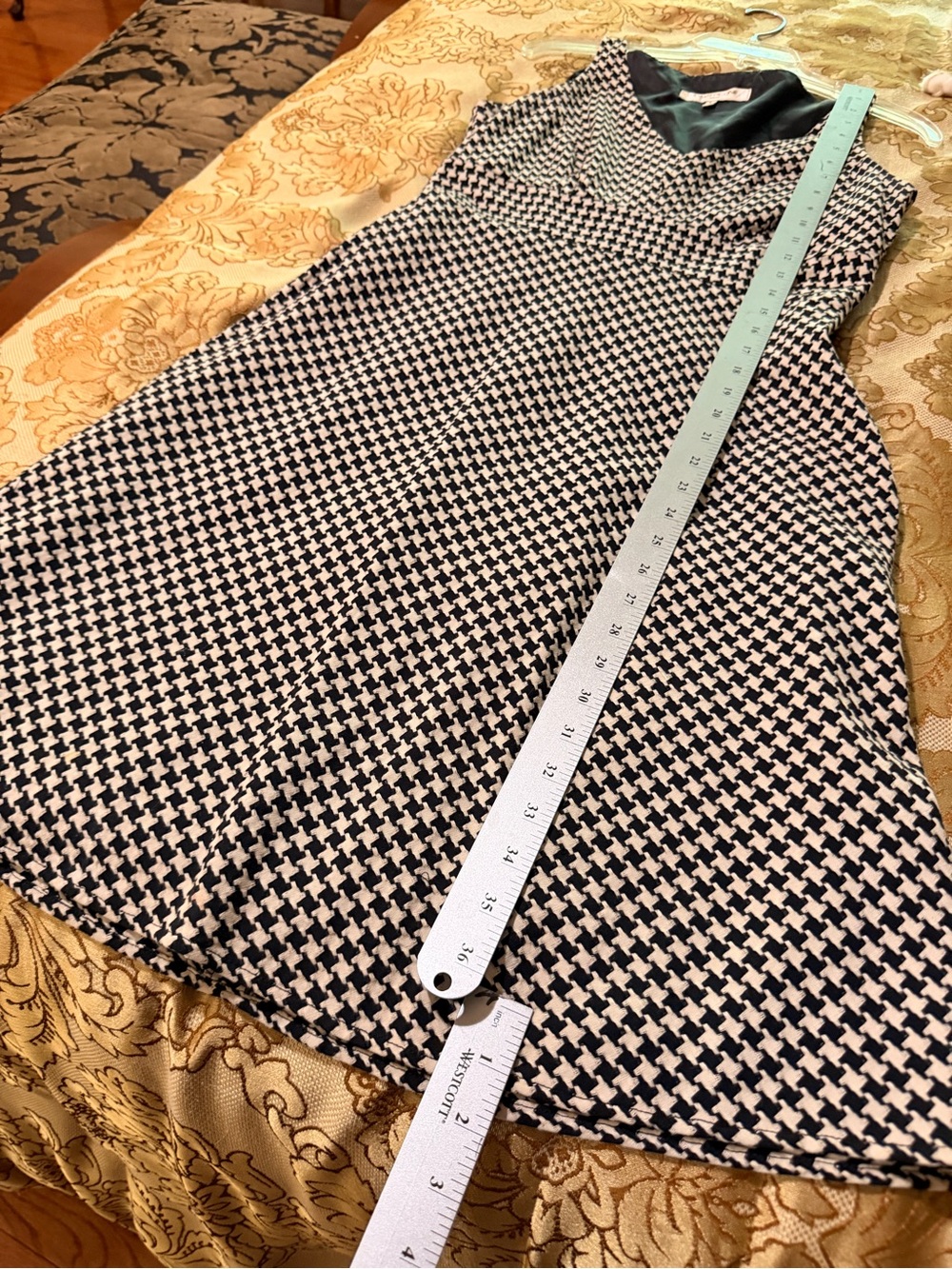 Evan Picone White & Black Houndstooth, Sleeveless V-Neck Fit-N-Flare Dress, Sz 6 - Picture 16 of 16